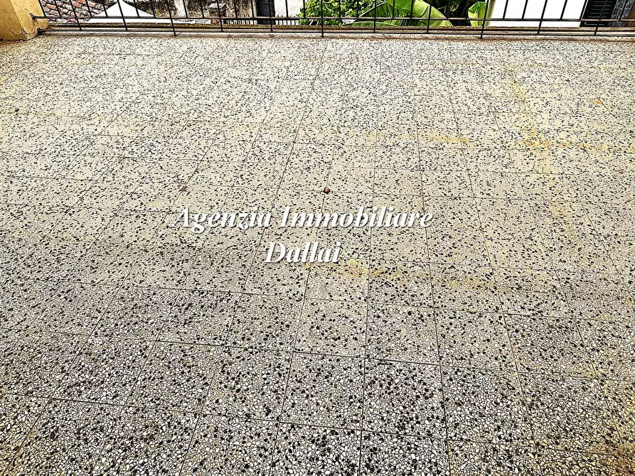 Immagine 4 di Ufficio in vendita  in Via Roma 29 a Scarperia E San Piero