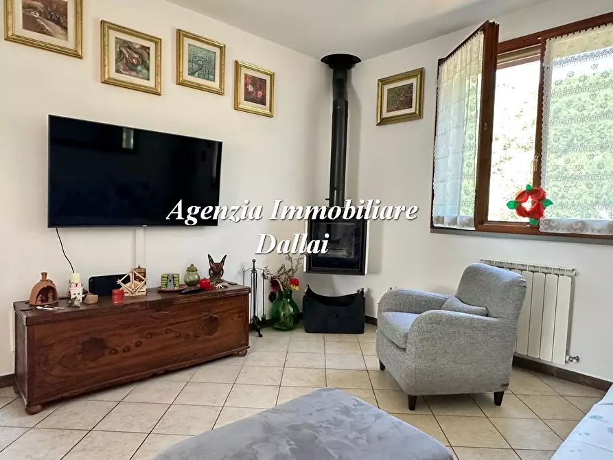 Immagine 2 di Appartamento in vendita  in Via Campomigliaio a Scarperia E San Piero