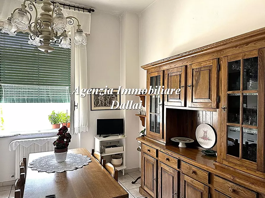 Immagine 2 di Appartamento in vendita  in Viale della Resistenza a Borgo San Lorenzo