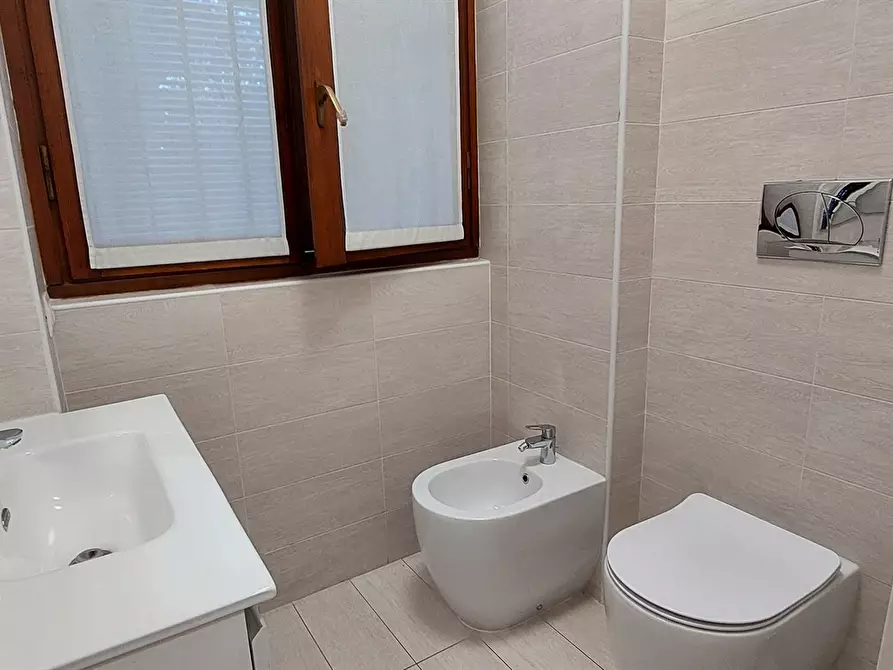 Immagine 8 di Ufficio in affitto  in Via Carlo Alberto 41 a Monza