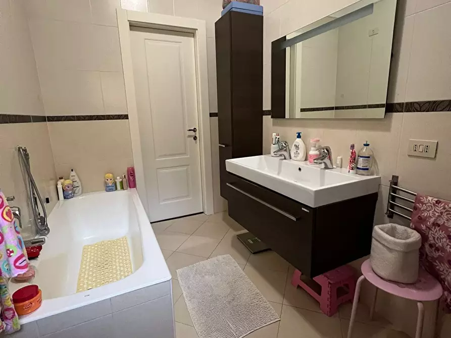 Immagine 2 di Appartamento in vendita  in Via Ambrosini 3 a Monza