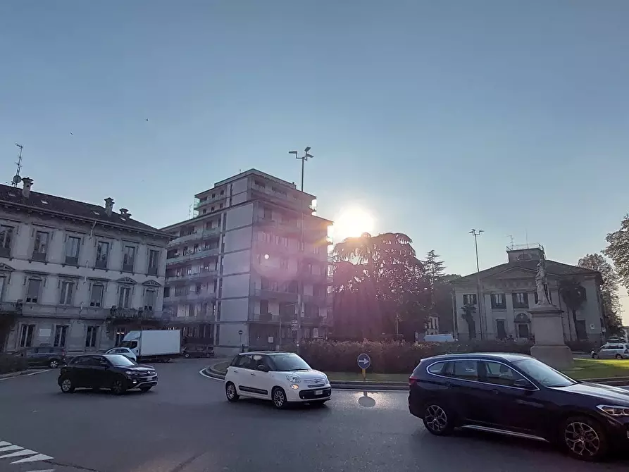 Immagine 1 di Ufficio in affitto  in Via Carlo Alberto 41 a Monza