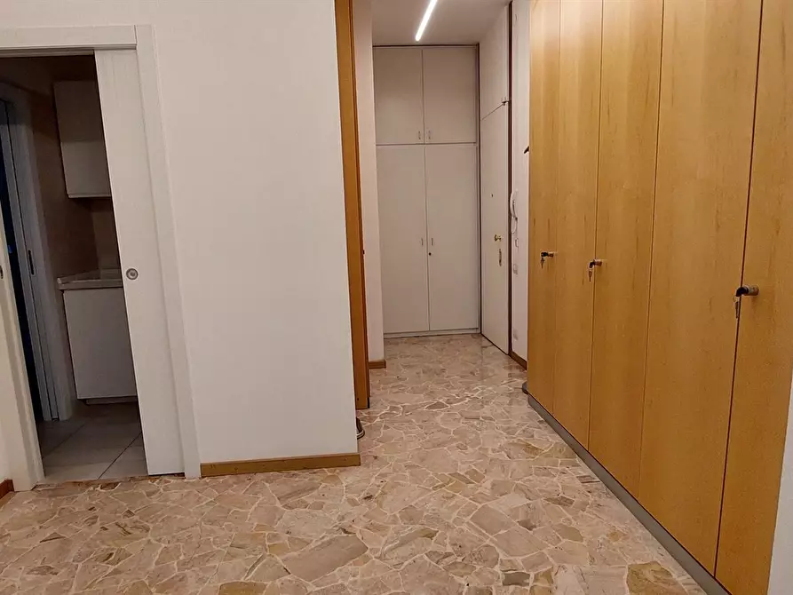 Immagine 1 di Ufficio in affitto  in Via Carlo Alberto 41 a Monza