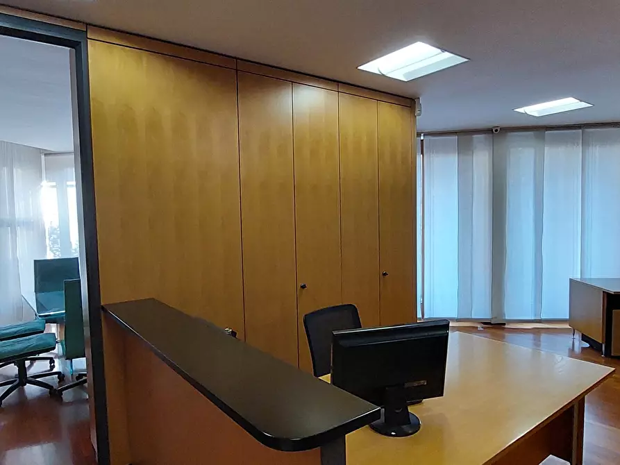 Immagine 5 di Ufficio in affitto  in Via Carlo Alberto 41 a Monza