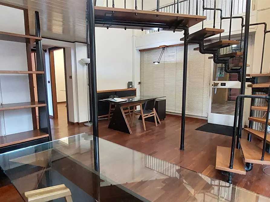 Immagine 2 di Negozio in affitto  in Viale Antonio Gramsci 42 a Sesto San Giovanni