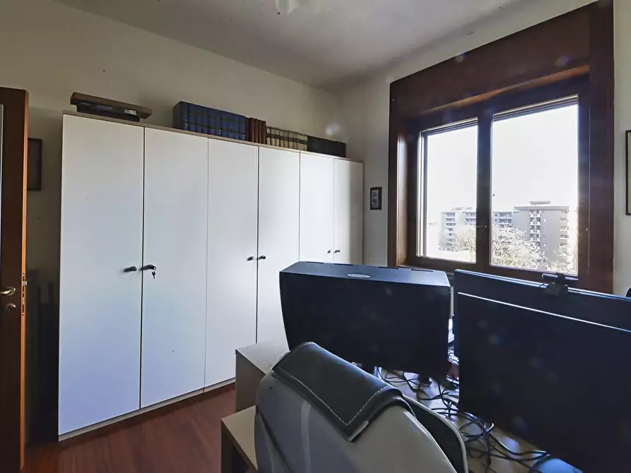 Immagine 4 di Appartamento in vendita  in Via Monte Bianco 16 a Monza