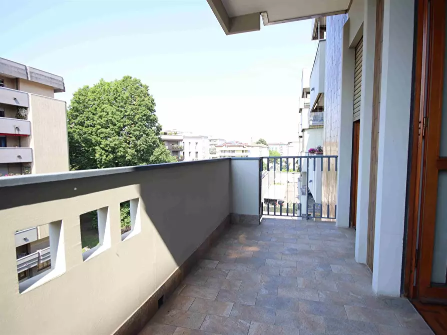 Immagine 4 di Appartamento in vendita  in Via Don Minzoni 25 a Monza
