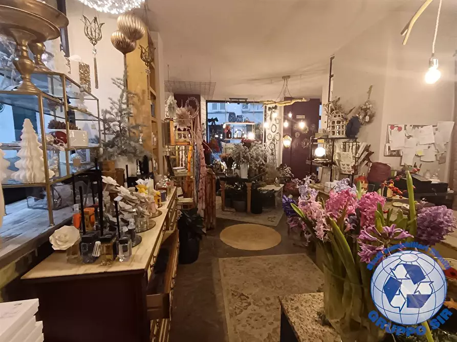Immagine 1 di Negozio in affitto  in vicolo molini 11 a Monza