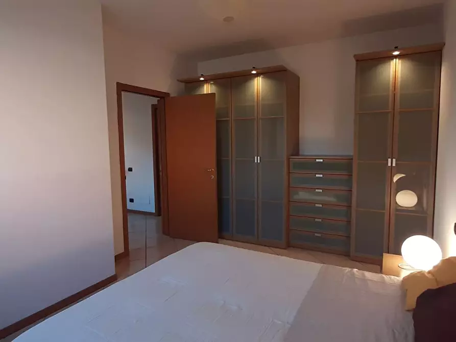 Immagine 5 di Appartamento in affitto  in piazza dei daini 4 a Milano