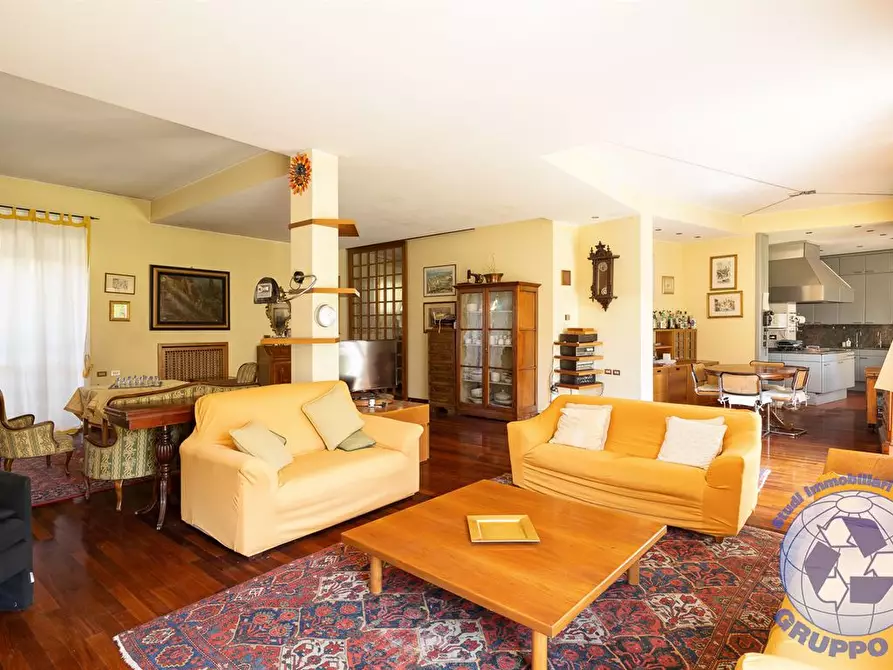 Immagine 5 di Casa trifamiliare in vendita  in Via Monza 55 a Brugherio