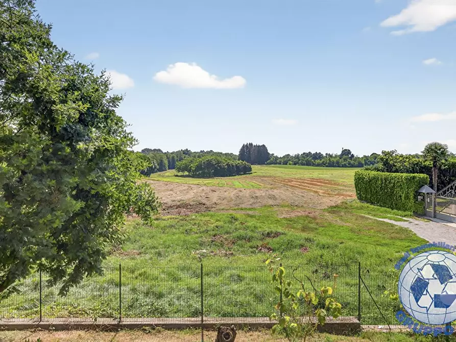 Immagine 7 di Villa in vendita  in via cappelletta a Camparada