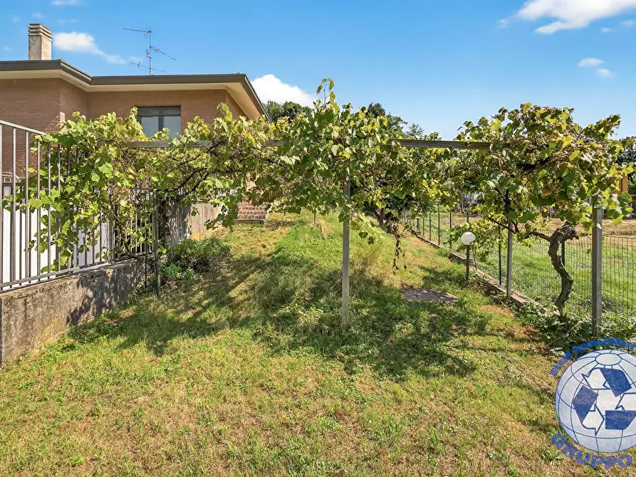 Immagine 8 di Villa in vendita  in via cappelletta a Camparada