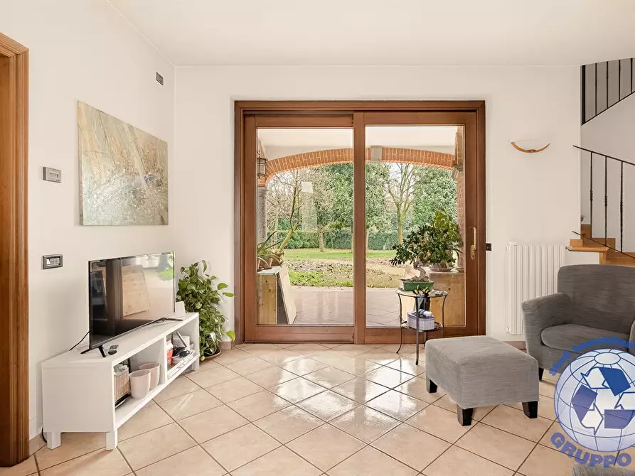 Immagine 3 di Villa in vendita  in strada vicinale della canova 4 a Abbiategrasso