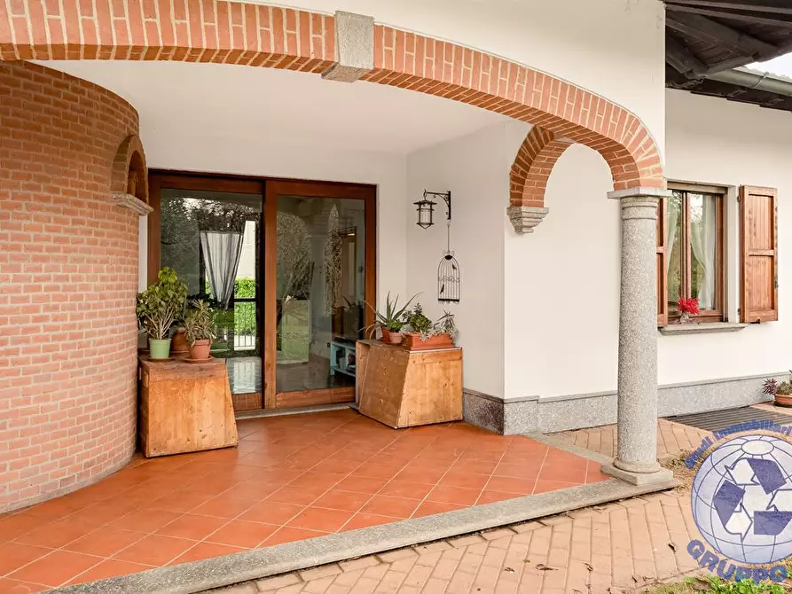 Immagine 5 di Villa in vendita  in strada vicinale della canova 4 a Abbiategrasso