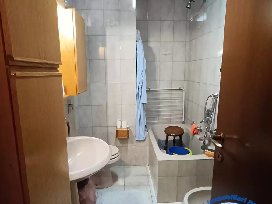 Immagine 5 di Appartamento in vendita  in via monti e tognetti 21 a Monza