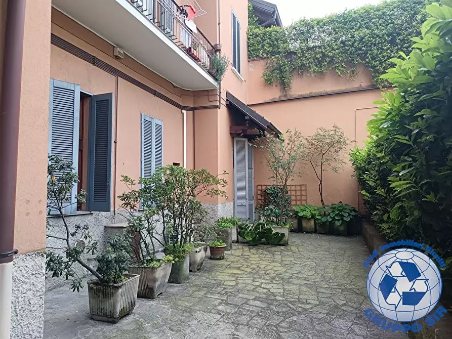 Immagine 8 di Appartamento in vendita  in via monti e tognetti 21 a Monza