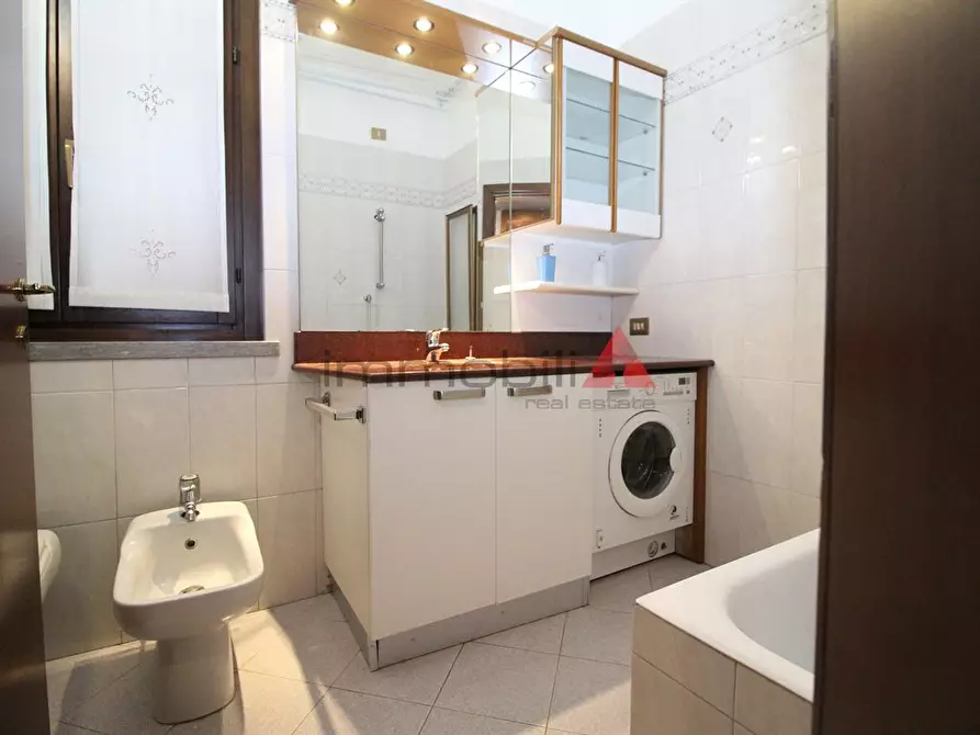 Immagine 2 di Appartamento in affitto  a Brugherio