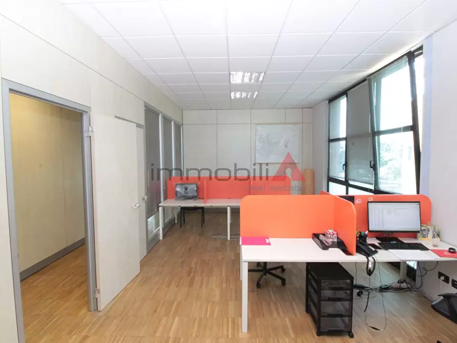 Immagine 3 di Ufficio in affitto  a Brugherio