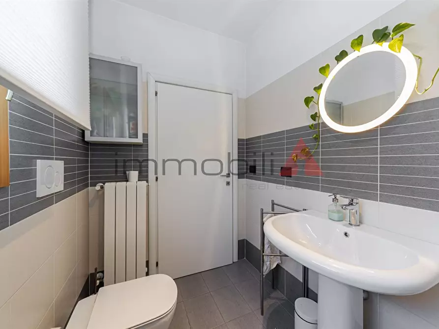 Immagine 4 di Appartamento in vendita  a Brugherio