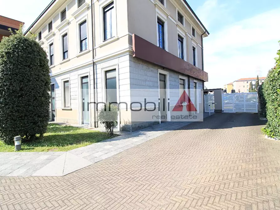 Immagine 3 di Ufficio in vendita  a Brugherio