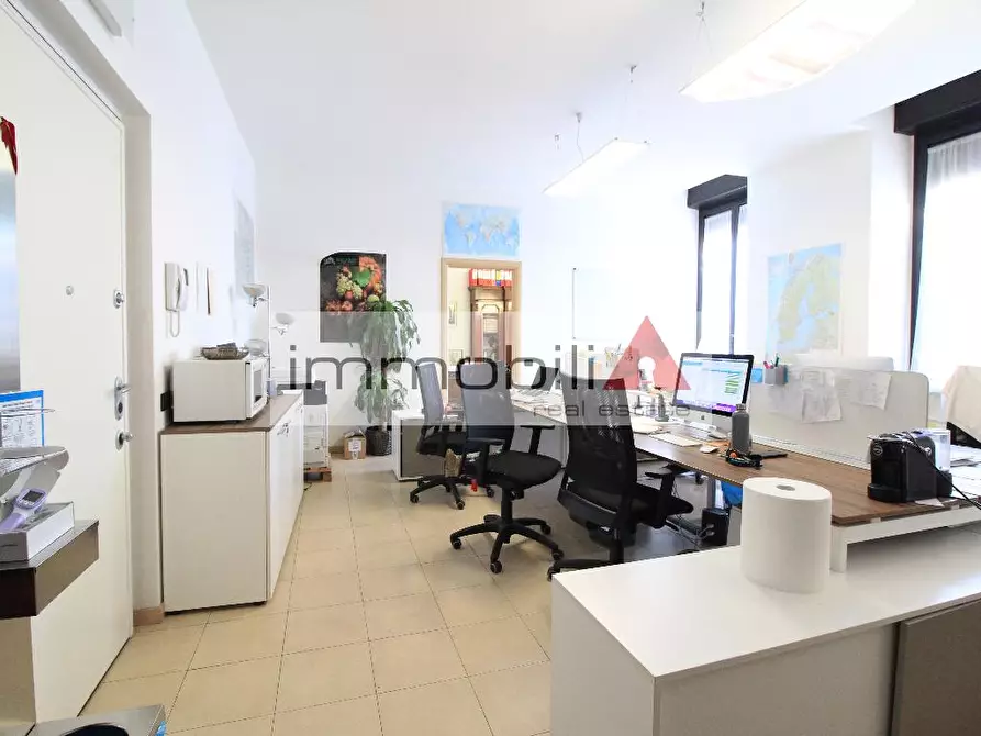 Immagine 1 di Ufficio in vendita  a Brugherio