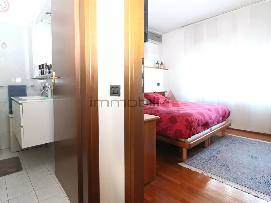 Immagine 9 di Appartamento in vendita  a Monza