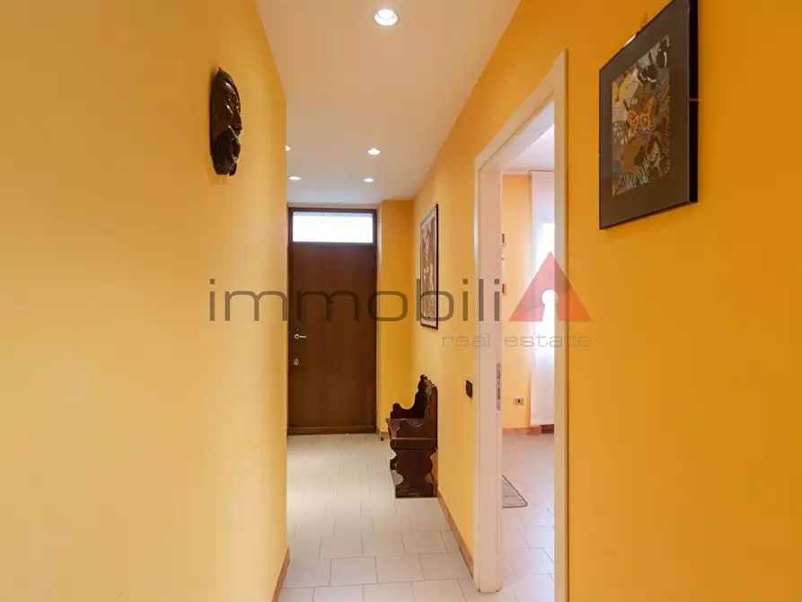 Immagine 1 di Casa semindipendente in vendita  a Nova Milanese