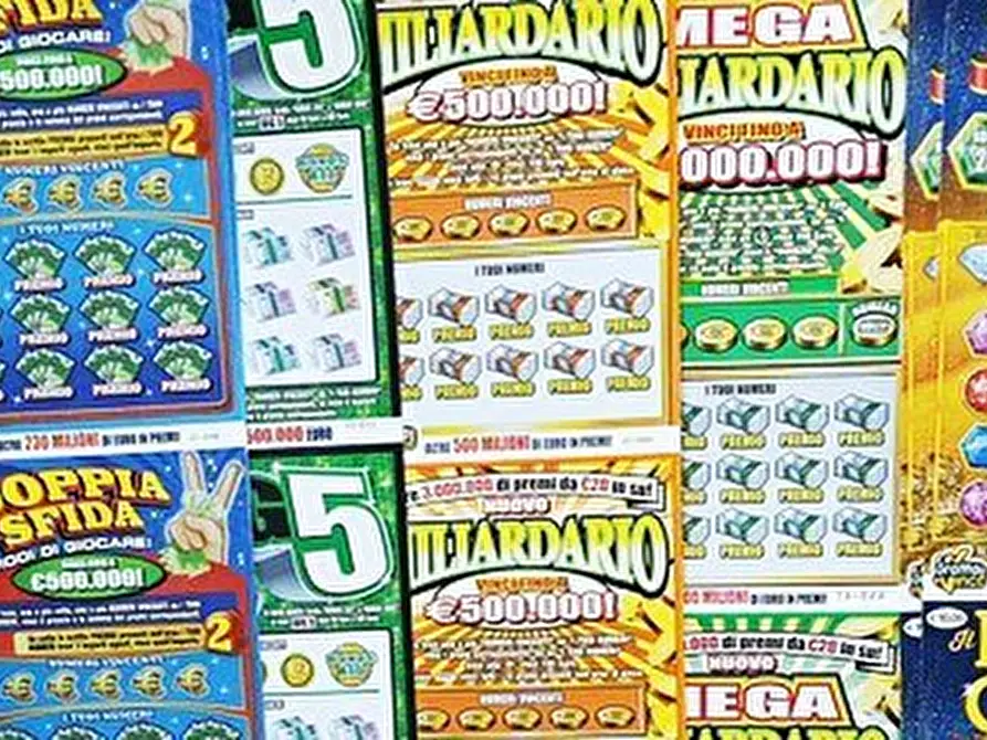 Immagine 5 di Tabaccheria in vendita  a Lodi