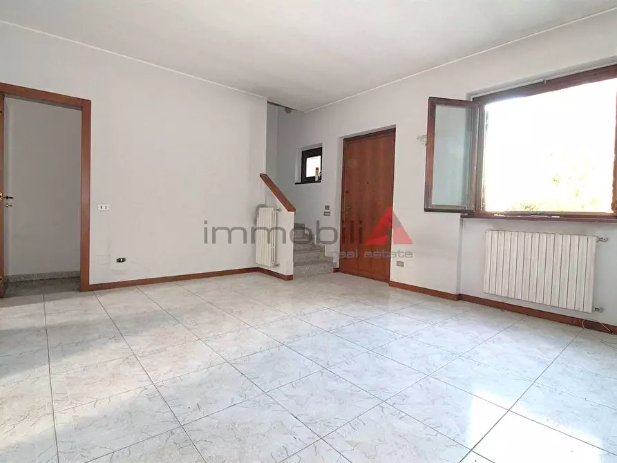 Immagine 3 di Villetta a schiera in vendita  a Carugate