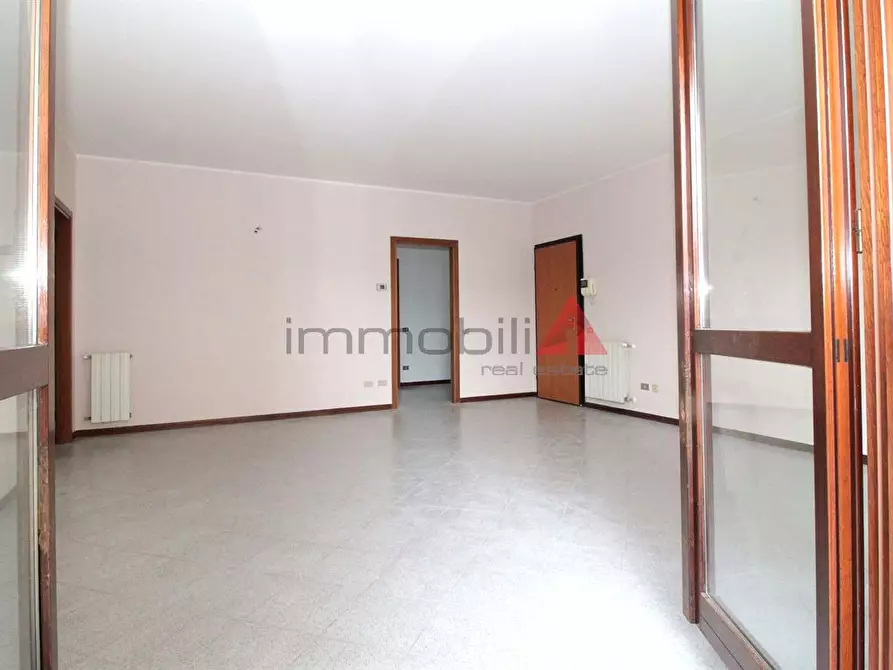 Immagine 3 di Appartamento in affitto  in via Monterosa a Carugate