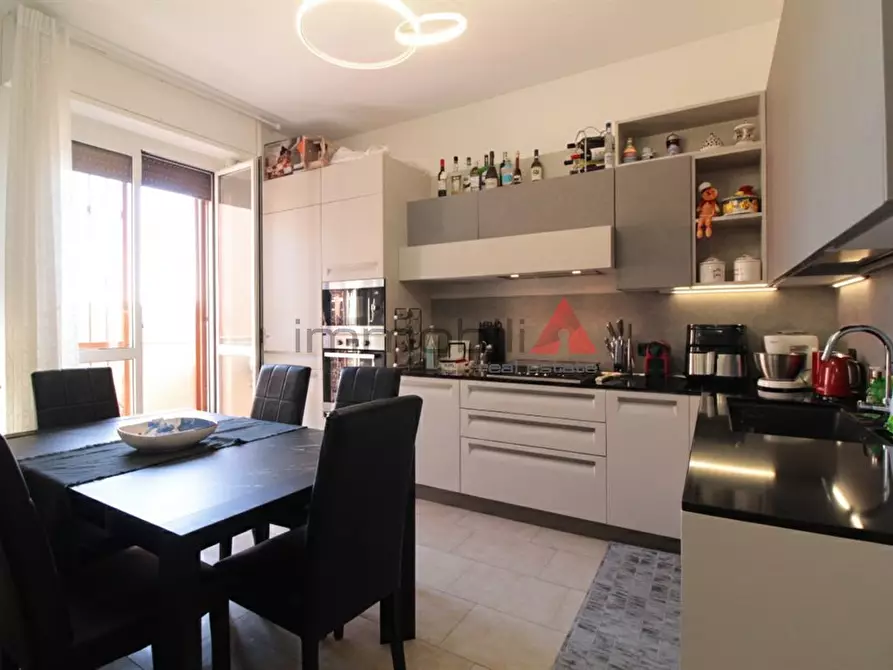 Immagine 2 di Appartamento in vendita  a Cologno Monzese