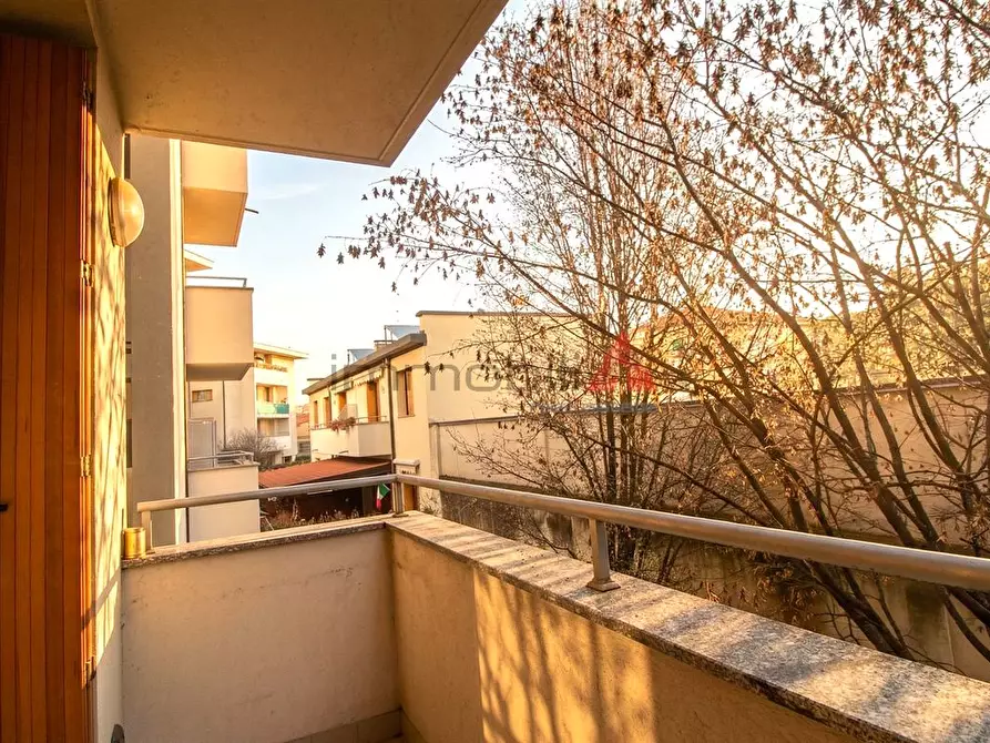 Immagine 9 di Appartamento in vendita  a Brugherio
