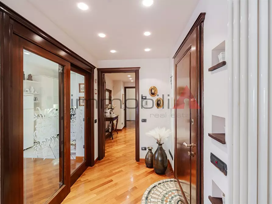 Immagine 8 di Attico in vendita  a Nova Milanese