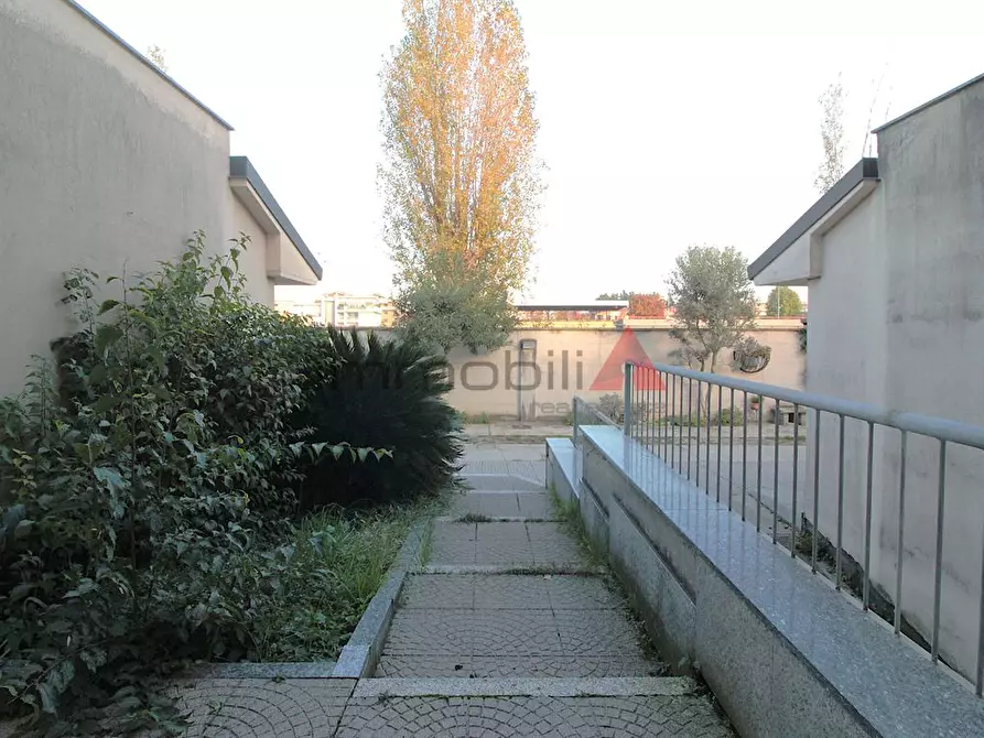 Immagine 1 di Villetta a schiera in vendita  a Carugate