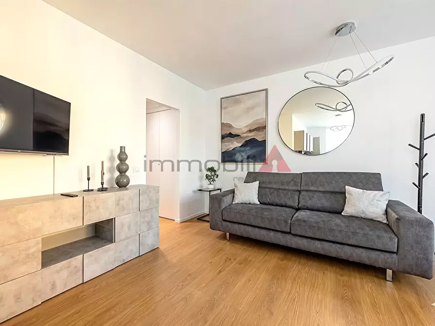 Immagine 3 di Appartamento in vendita  a Milano