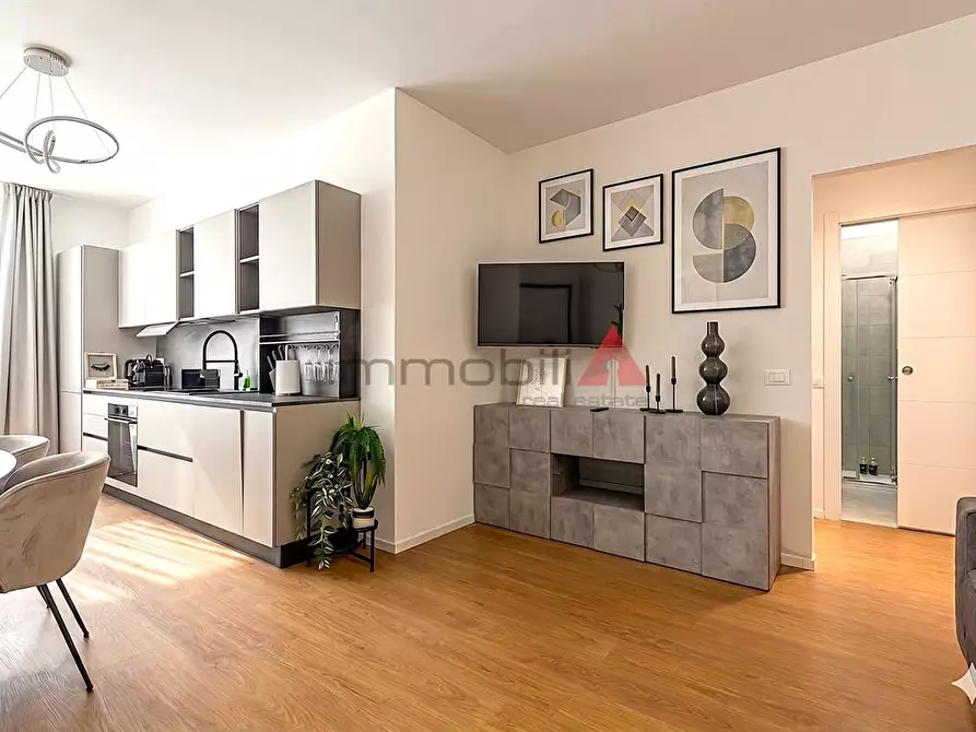 Immagine 4 di Appartamento in vendita  a Milano