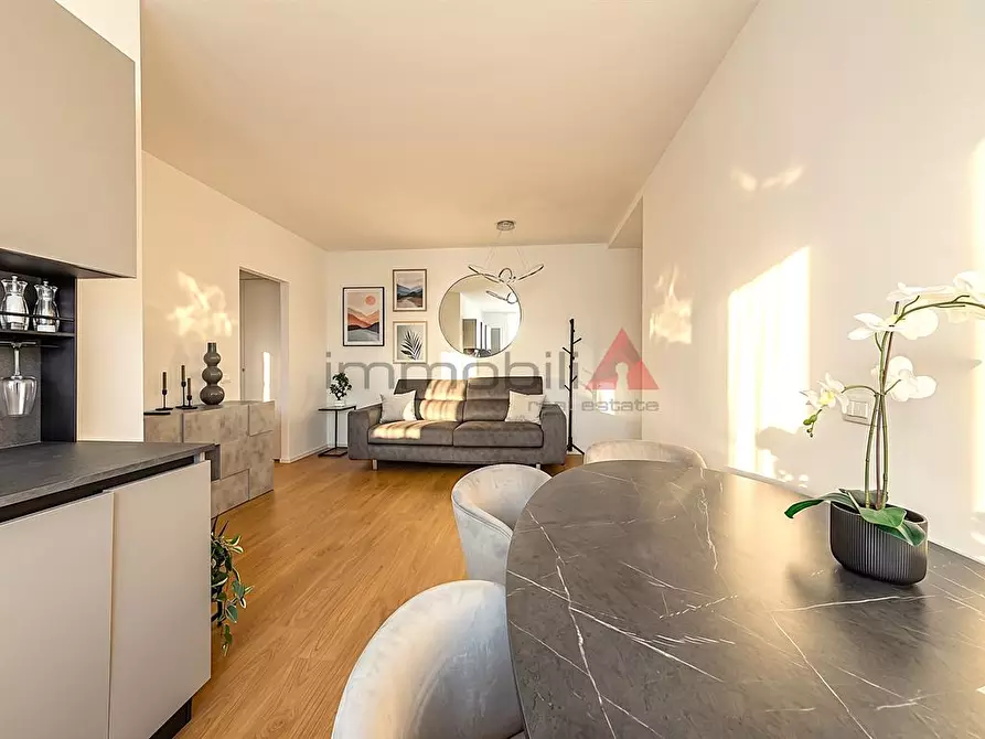 Immagine 5 di Appartamento in vendita  a Milano