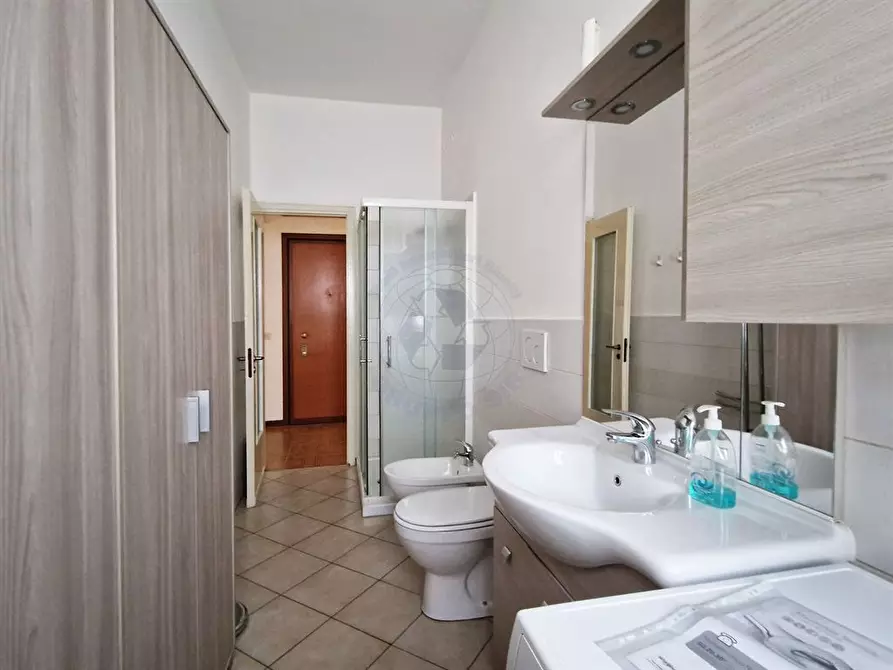 Immagine 6 di Appartamento in affitto  in Via Duse a Monza