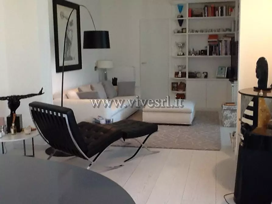 Immagine 4 di Villa in vendita  in Via Leonardo da Vinci a Pietrasanta