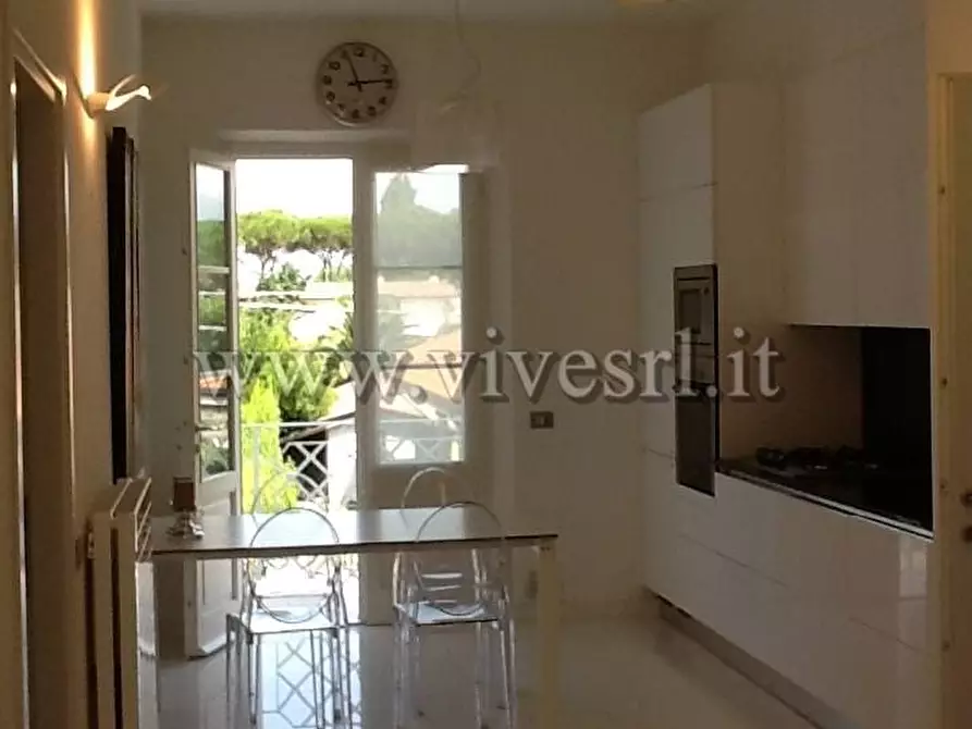 Immagine 7 di Villa in vendita  in Via Leonardo da Vinci a Pietrasanta