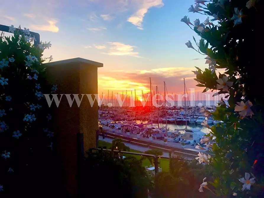 Immagine 9 di Appartamento in vendita  in Località Il Porto a Castiglione Della Pescaia