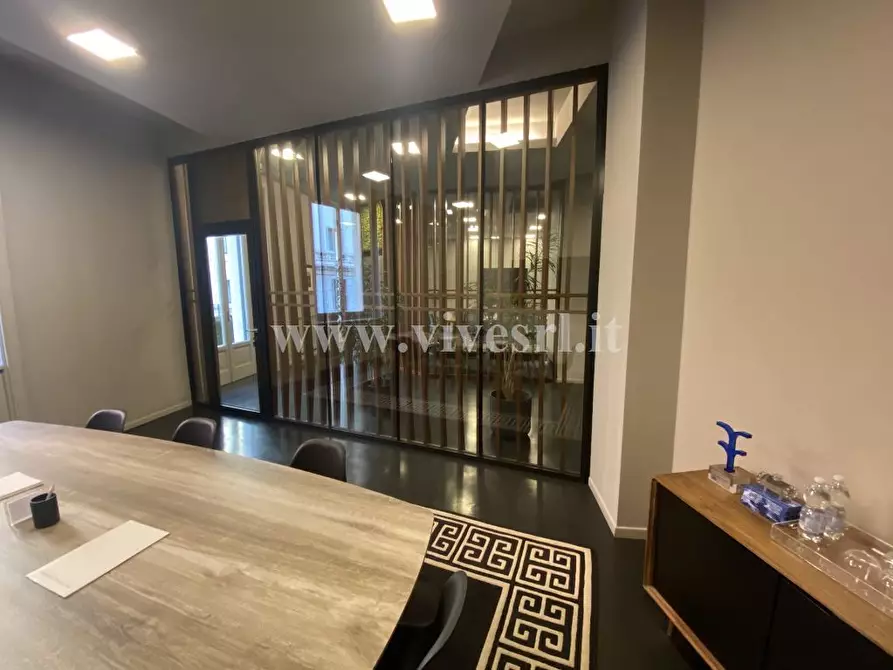 Immagine 2 di Ufficio in affitto  a Milano