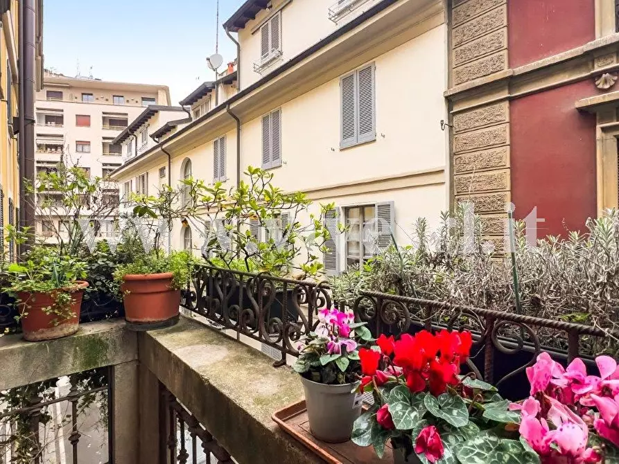 Immagine 1 di Appartamento in vendita  in Via De Amicis a Milano