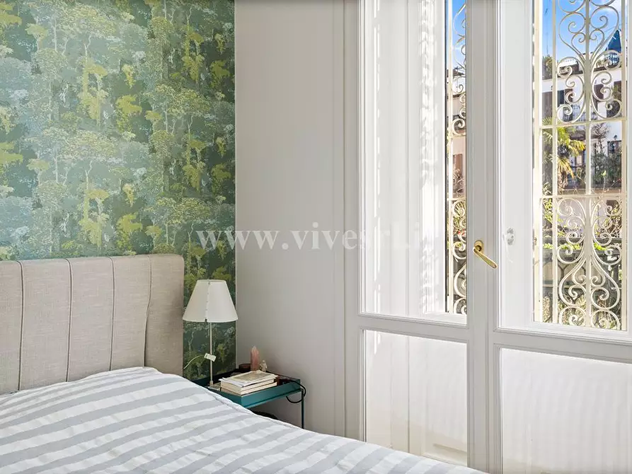 Immagine 1 di Villa in vendita  in via Carlo Poerio a Milano