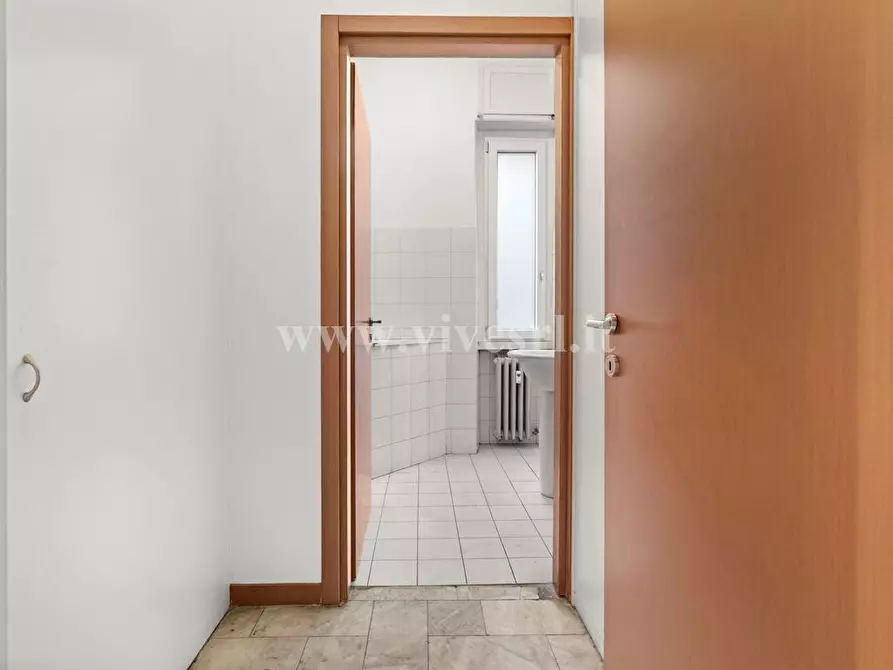 Immagine 4 di Appartamento in vendita  in Via Alfonso Lamarmora a Milano