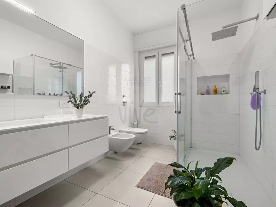 Immagine 1 di Appartamento in vendita  in Viale Gran Sasso a Milano