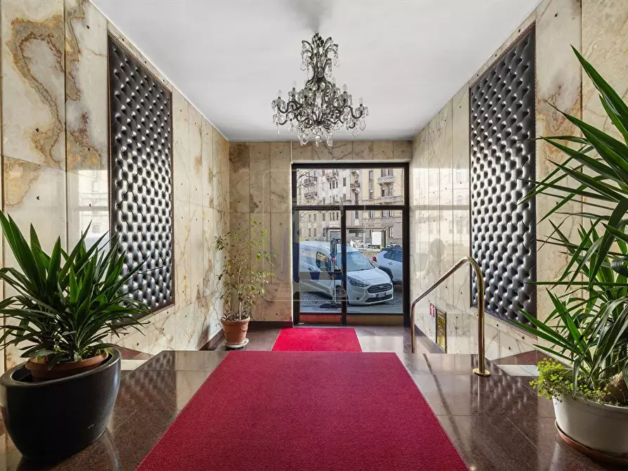 Immagine 3 di Appartamento in vendita  in Viale Gran Sasso a Milano