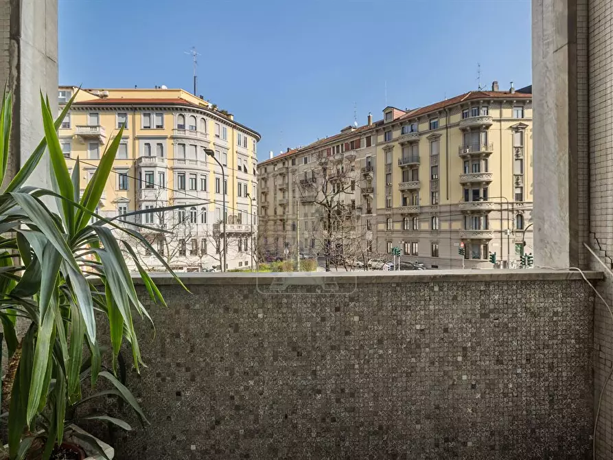 Immagine 2 di Appartamento in vendita  in Viale Gran Sasso a Milano