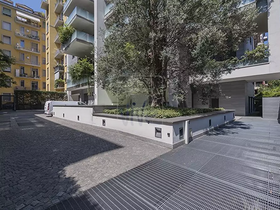 Immagine 6 di Appartamento in vendita  in via Domodossola a Milano