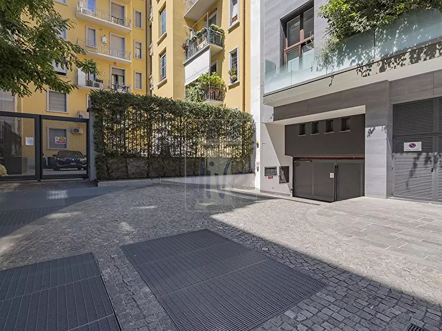 Immagine 5 di Appartamento in vendita  in via Domodossola a Milano
